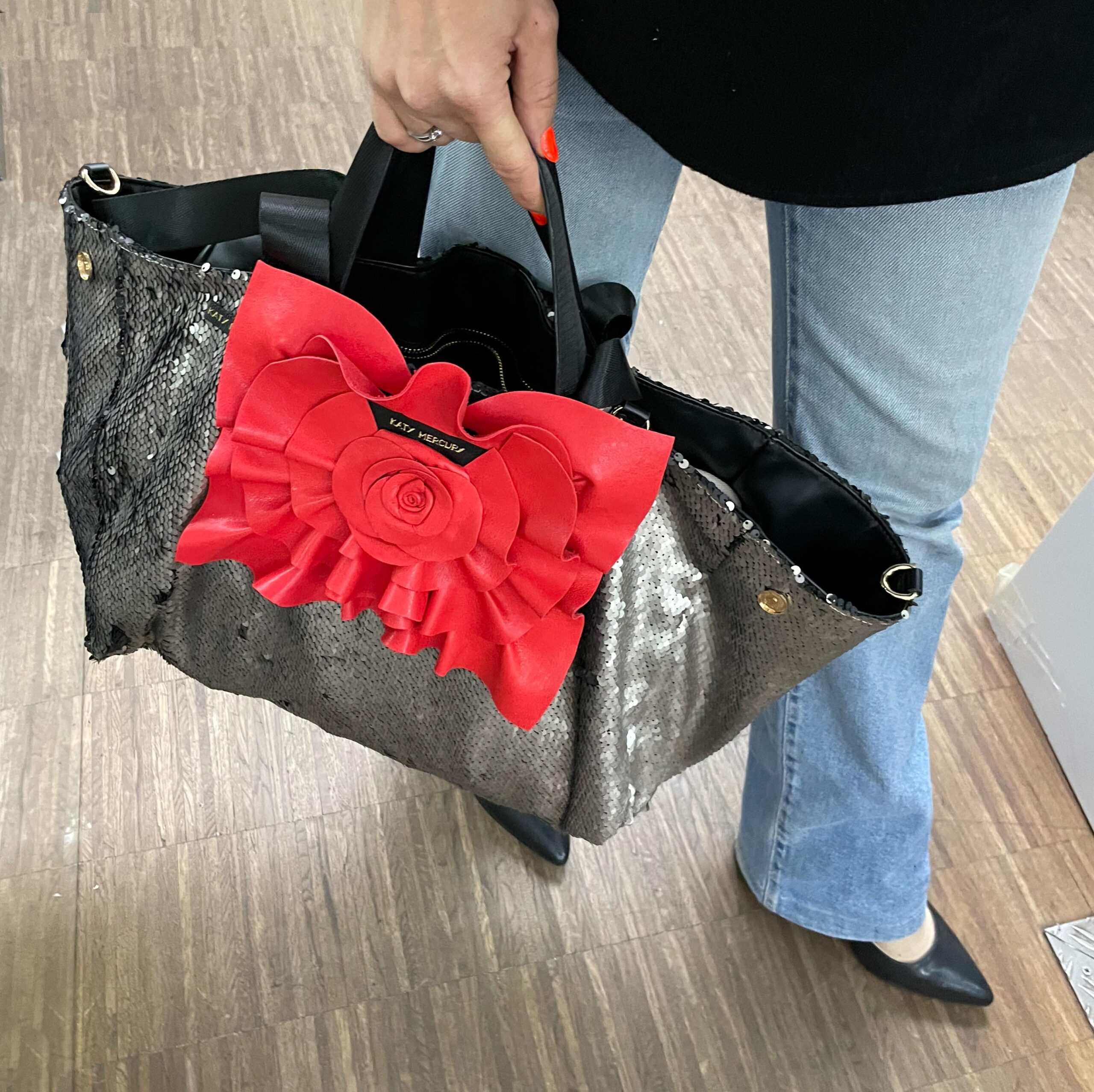Bronze-schwarz Pailletten Shopper Tasche mit roter handgefertigter LederRose