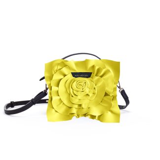Umhängetasche mit Wechselklappe Lederblume Neongelbe Lederrose stylecover handgefaltete Leder Rose StyleCOVER B(L)OOM BANG neon gelb auf Schwarz Katy Bag#1