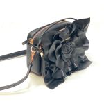 Umhängetasche mit Wechselklappe Lederblume Schwarze Lederrose gefaltetes Blumen StyleCOVER Katy Mercury Bag#1 Pouch Set Bloom Bang Collection