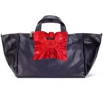 schwarzer Shopper Tasche mit roter handgefertigter LederRose
