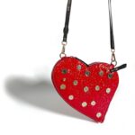 Rückseite ROTE herz tasche von KATY MERCURY "heart bag" Clutch oder Umhängetasche oder mit Charms wandelbare Tasche oder zum Aufsetzen