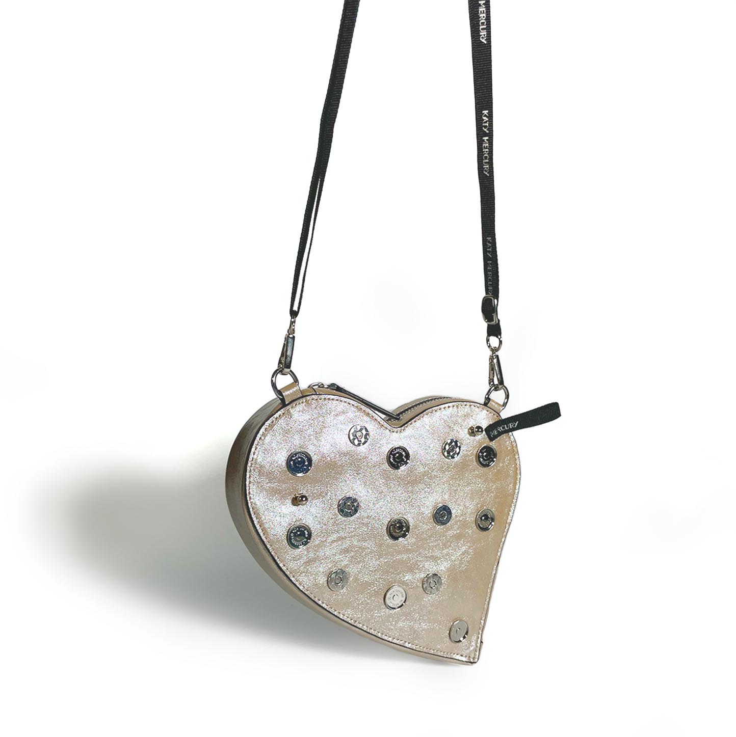 Rückseite WARM-SILBER schimmernde herz tasche von KATY MERCURY "heart bag" Clutch oder Umhängetasche oder mit Charms wandelbare Tasche oder zum Aufsetzen